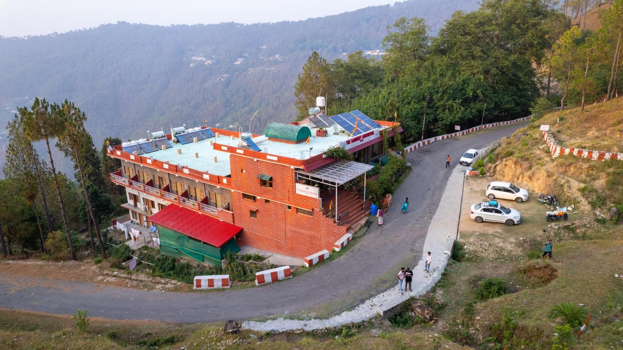 فندق The Ranikhet Continental المظهر الخارجي الصورة